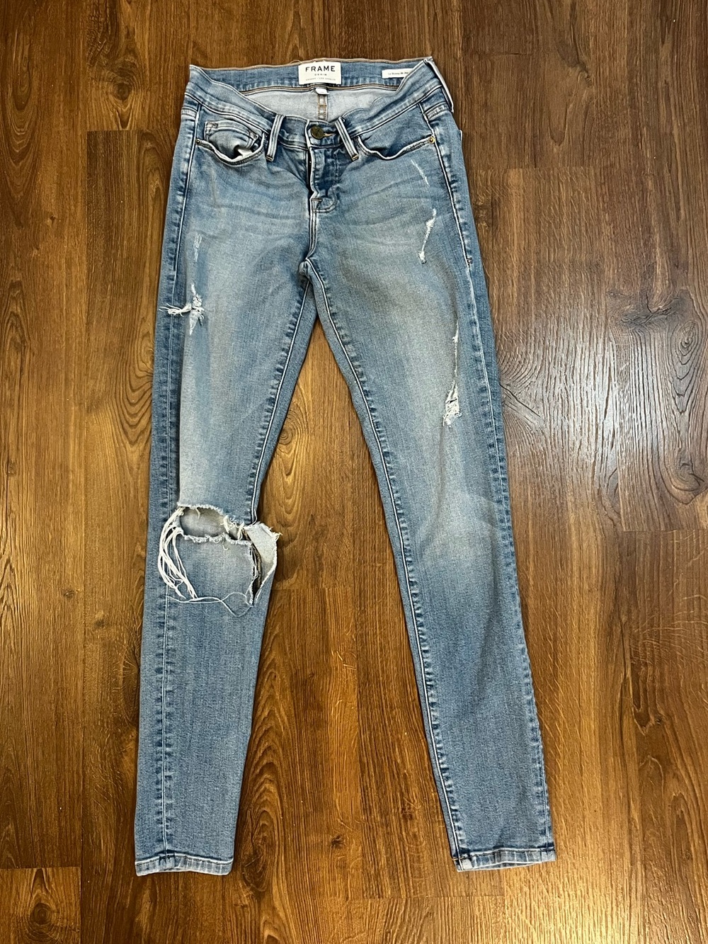 FRAME Le Skinny de Jeanne Distressed Skinny Jeans Size 26